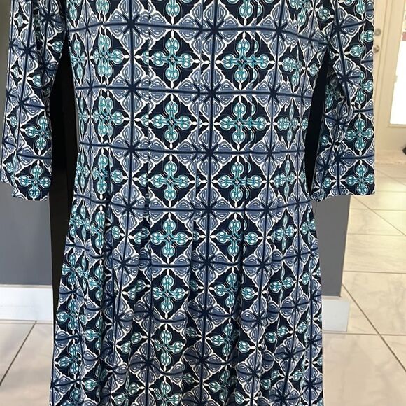 New! Jersey knit blue print A-line 3/4 sleeve pull over midi dress - Picture 4 of 16